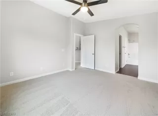 Photo #4: 2415547 Listing 