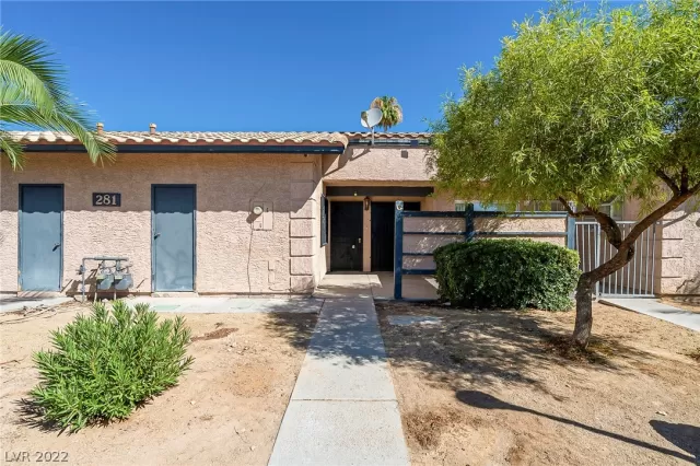 MLS: 2415585 Condo For Sale