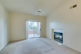 Photo #3: 2415605 Listing