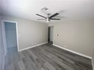 Photo #5: 2415644 Listing 