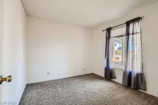 Photo #6: 2415666 Listing 