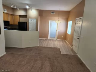 Photo #3: 2415680 Listing 