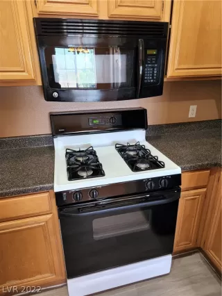 Photo #6: 2415680 Listing 