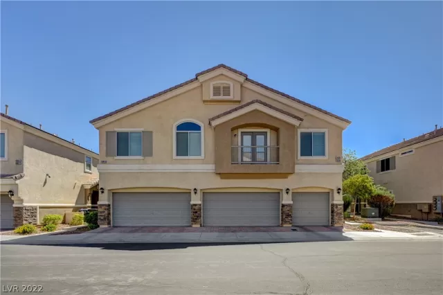 MLS: 2415687 Condo For Sale