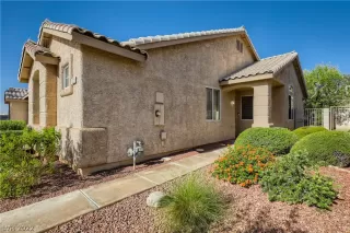 Photo #3: 2415722 Listing 