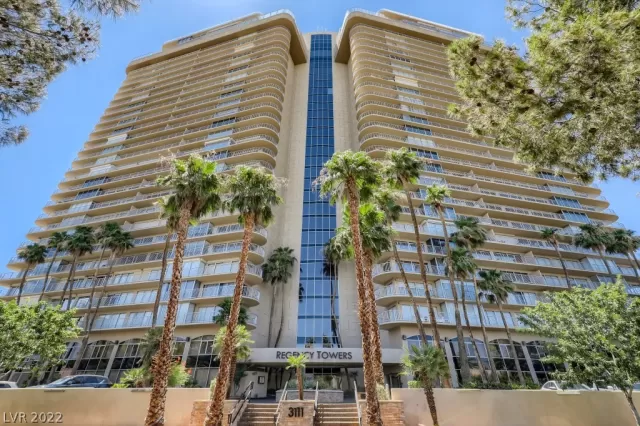 MLS: 2415745 Condo For Sale