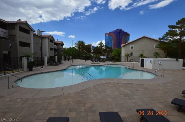 MLS: 2415750 Condo For Sale