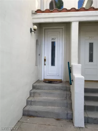 Photo #2: 2415751 Listing 