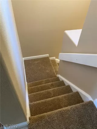 Photo #5: 2415751 Listing 