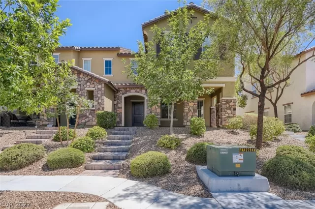 MLS: 2415774 Condo For Sale