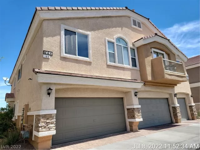MLS: 2415814 Condo For Sale