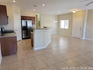 Photo #5: 2415815 Listing 