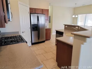 Photo #6: 2415815 Listing 