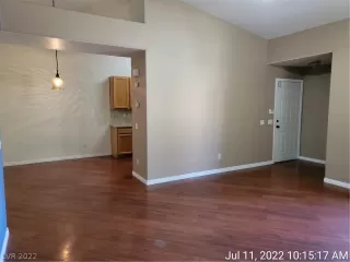 Photo #4: 2415818 Listing 