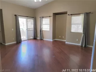 Photo #5: 2415818 Listing 