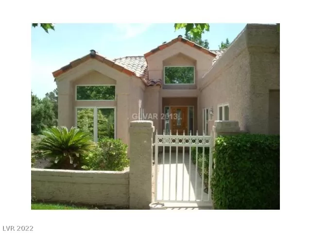 MLS: 2415835 Condo For Sale