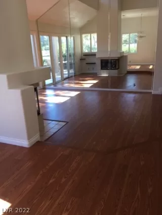 Photo #2: 2415835 Listing 