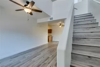 Photo #3: 2415845 Listing 