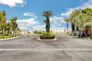 Photo #2: 2415853 Listing 