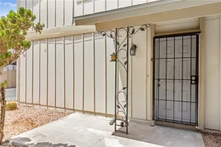 Photo #1: 2415854 Listing 