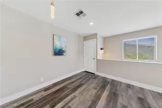 Photo #5: 2415854 Listing 