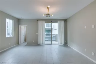 Photo #6: 2415894 Listing