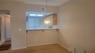 Photo #6: 2415901 Listing 