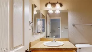 Photo #5: 2415982 Listing 