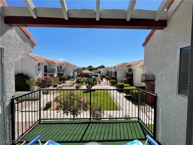 MLS: 2415996 Condo For Sale