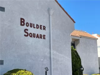 Photo #3: 2415996 Listing