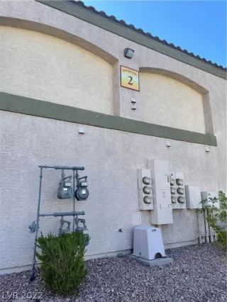 Photo #2: 2416003 Listing