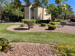 Photo #3: 2416003 Listing