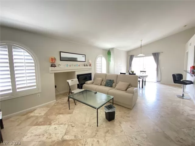 MLS: 2416012 Condo For Sale