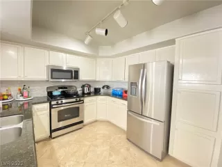 Photo #1: 2416012 Listing