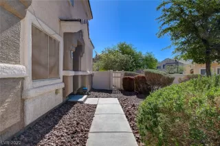 Photo #3: 2416021 Listing 