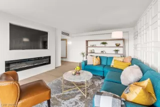 Photo #4: 2416047 Listing 