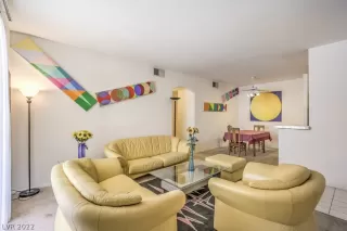 Photo #6: 2416059 Listing