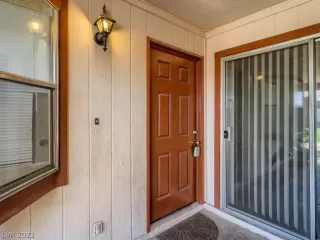 Photo #1: 2416077 Listing 