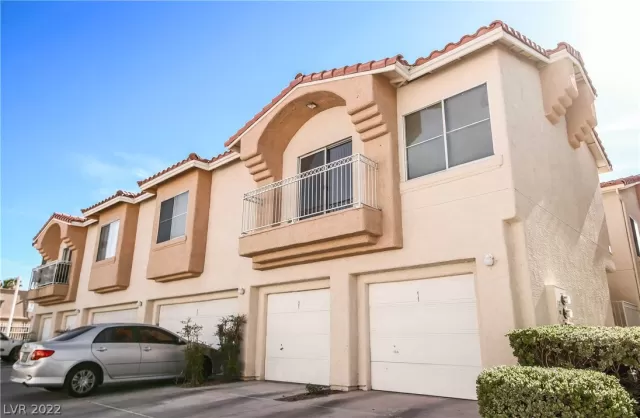 MLS: 2416183 Condo For Sale