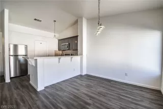 Photo #4: 2416183 Listing 