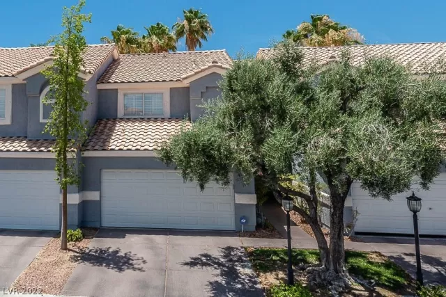 MLS: 2416184 Condo For Sale