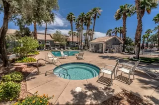 Photo #3: 2416184 Listing