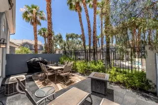 Photo #4: 2416184 Listing