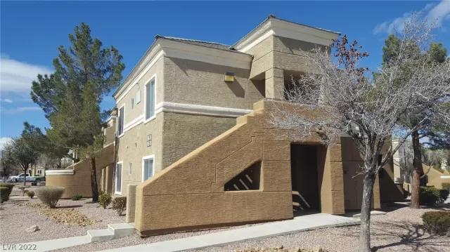 MLS: 2416235 Condo For Sale