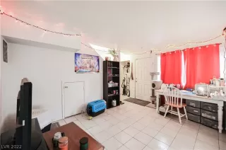 Photo #5: 2416241 Listing