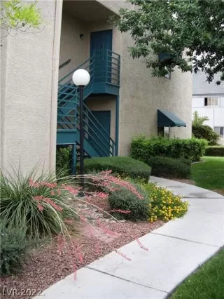 Photo #2: 2416269 Listing 