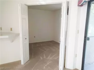 Photo #4: 2416269 Listing 