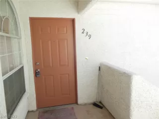 Photo #5: 2416283 Listing 