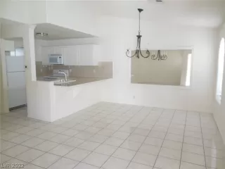 Photo #6: 2416283 Listing 