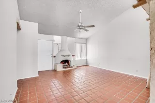 Photo #3: 2416299 Listing 